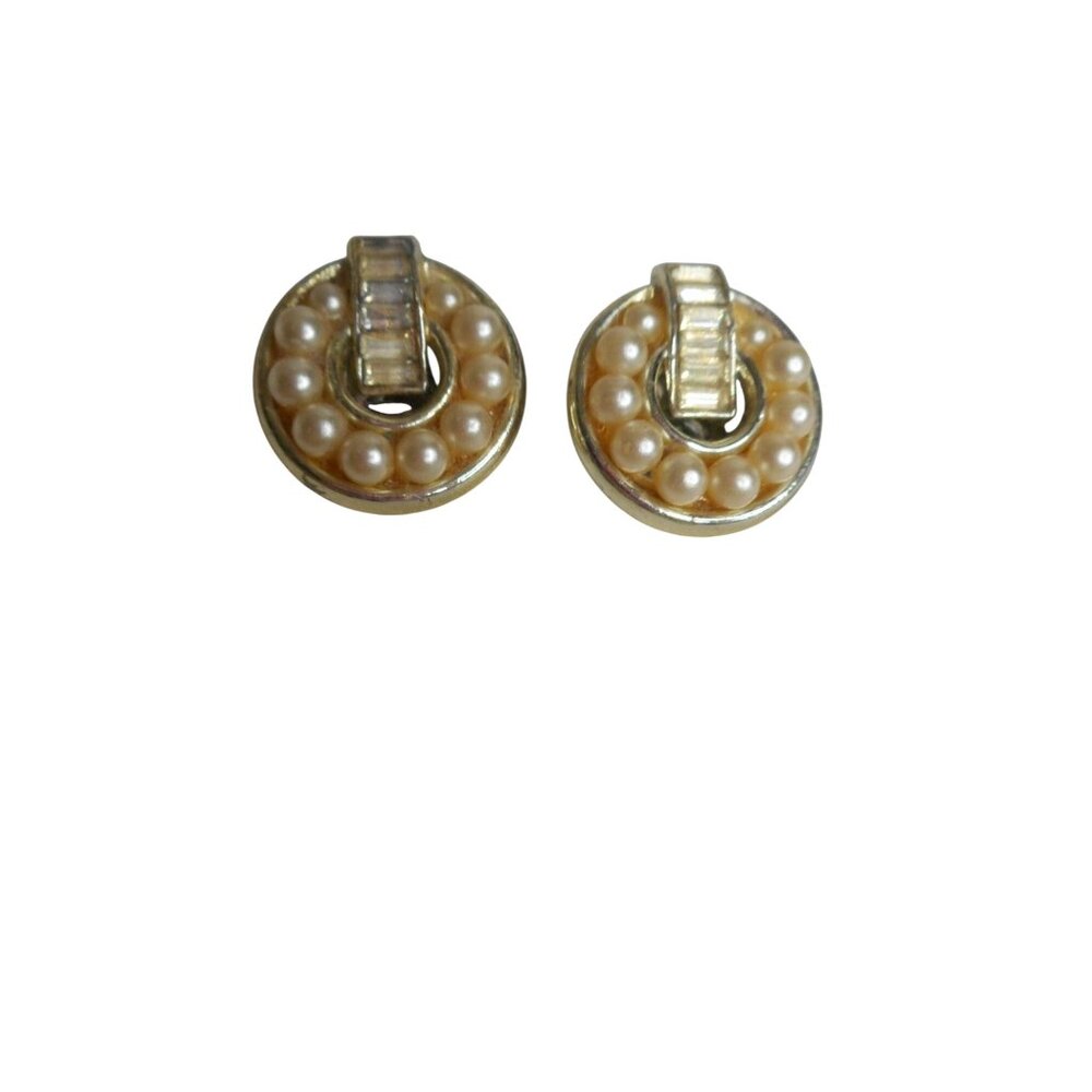 Vintage clip on earrings pearl and baguettes on gold costume jewelry - Picture 2 of 4